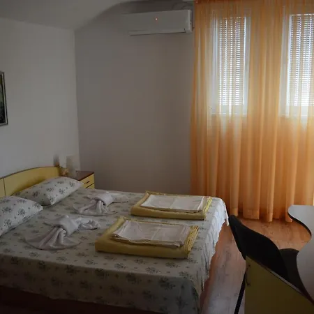 Yanis ゲストハウス