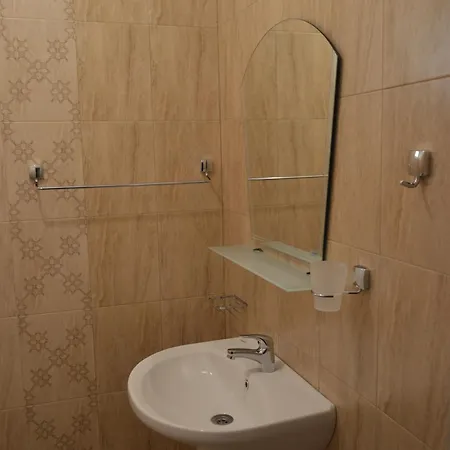 ゲストハウス Yanis チェルノモレツ