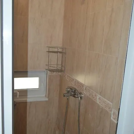 Yanis ゲストハウス チェルノモレツ