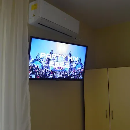 Yanis 체르노모레츠