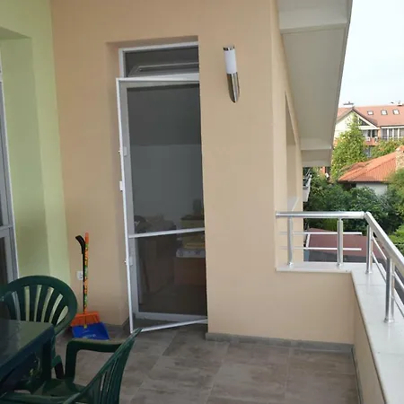 Yanis 3* Czernomorec