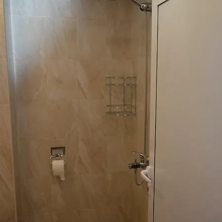 Guest house Yanis 3*