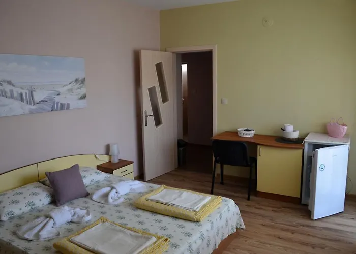 Yanis 게스트하우스 3*