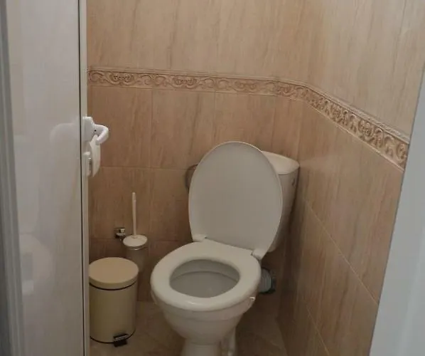 Yanis 게스트하우스 3*