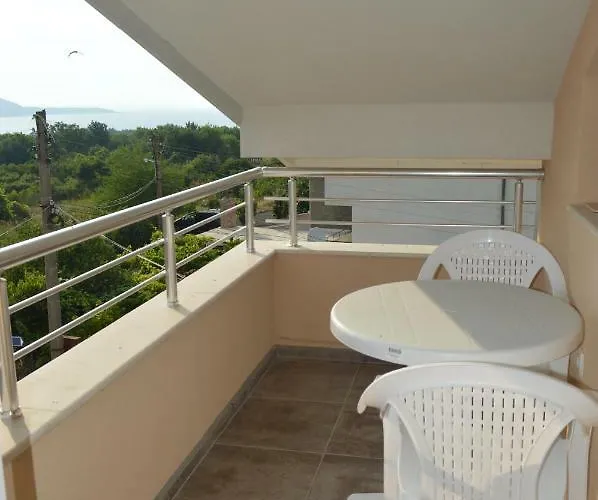 Yanis 3* 체르노모레츠